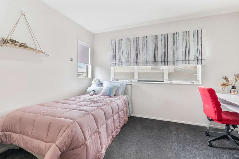 Photo of property in 5 Kouras Place, Flat Bush, Auckland, 2016