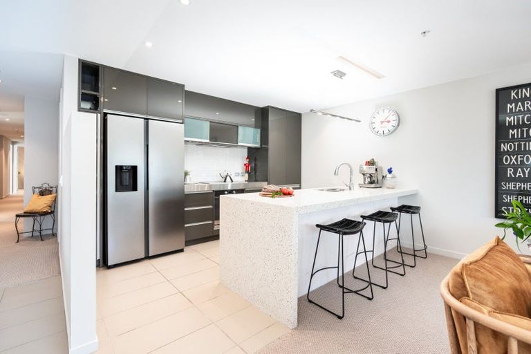 Photo of property in Mariner, 1/140b Oriental Parade, Oriental Bay, Wellington, 6011