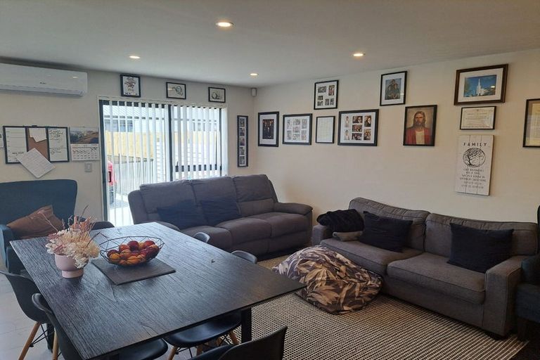 Photo of property in 20 Rorotu Avenue, Karaka, Papakura, 2113