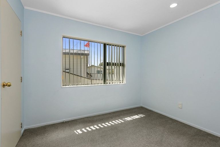 Photo of property in 8 Caulfield Place, Nawton, Hamilton, 3200