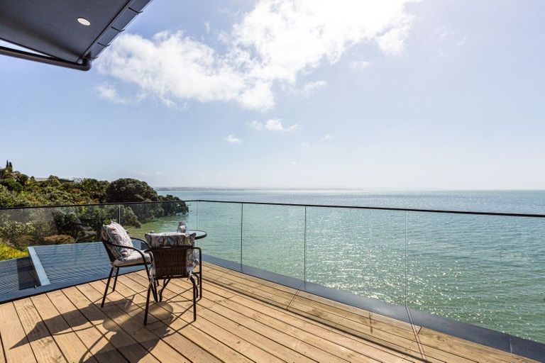 Photo of property in 8a Crispe Road, Clarks Beach, 2122