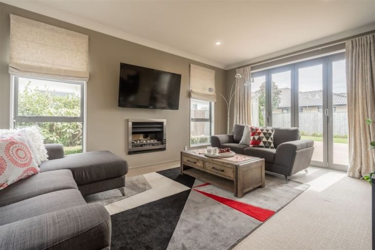 Photo of property in 5 Roullet Lane, Yaldhurst, Christchurch, 8042