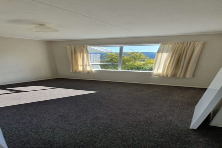 Photo of property in 16 Tyrone Grove, Wainuiomata, Lower Hutt, 5014