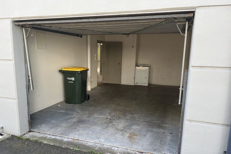 Photo of property in Krisley Court, 12/6 Ambrico Place, New Lynn, Auckland, 0600