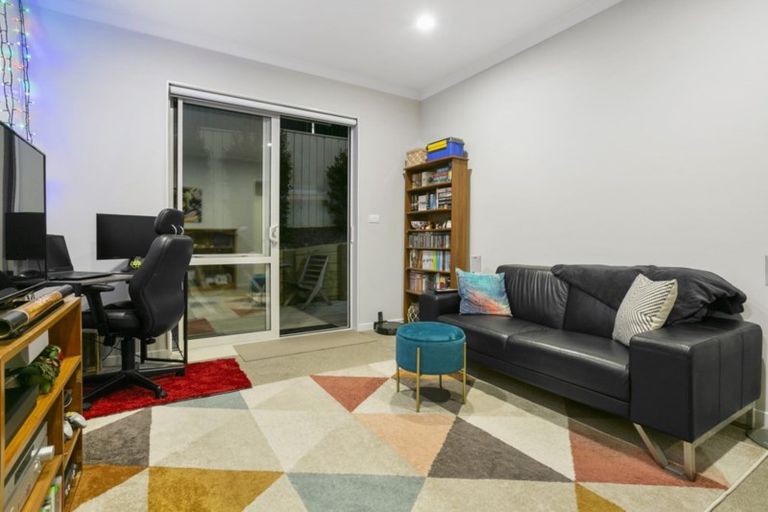 Photo of property in 23 Blacks Road, Greenhithe, Auckland, 0632