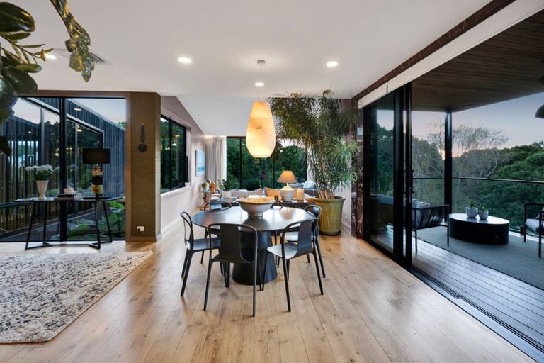 Photo of property in 12a Baring Terrace, Strandon, New Plymouth, 4312