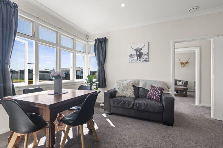 Photo of property in 8 Walton Street, Bulls, 4818