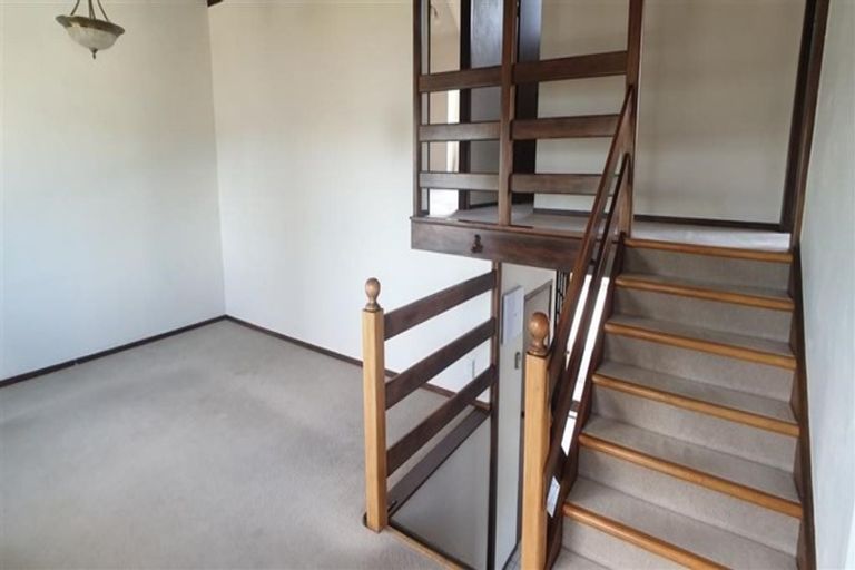 Photo of property in 6 Lilford Place, Half Moon Bay, Auckland, 2012