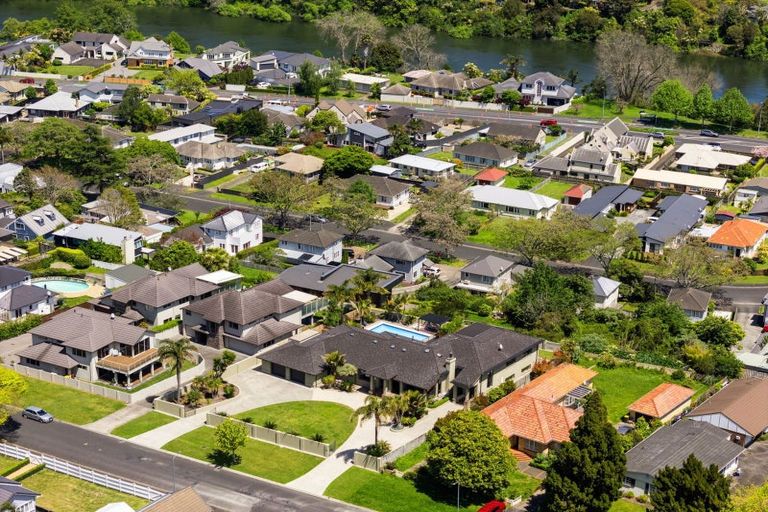 Photo of property in 27 Dalethorpe Avenue, Fairfield, Hamilton, 3214