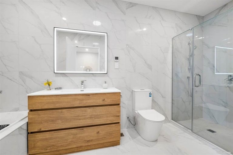 Photo of property in 18 Willowherb Lane, Hobsonville, Auckland, 0616