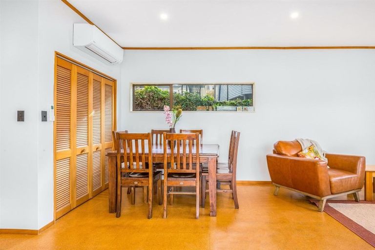 Photo of property in 77 Paremata Road, Paremata, Porirua, 5024