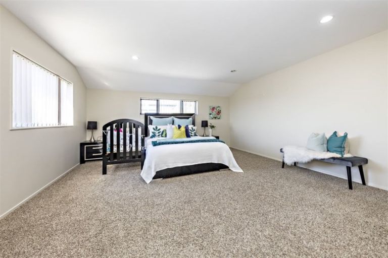 Photo of property in 21 Hansen Place, Takanini, 2112