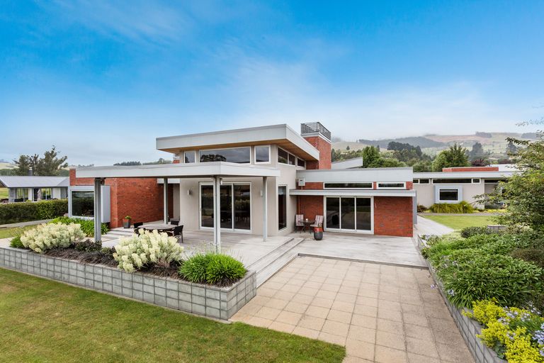 Photo of property in 18 Orchard Grove, East Taieri, Mosgiel, 9024