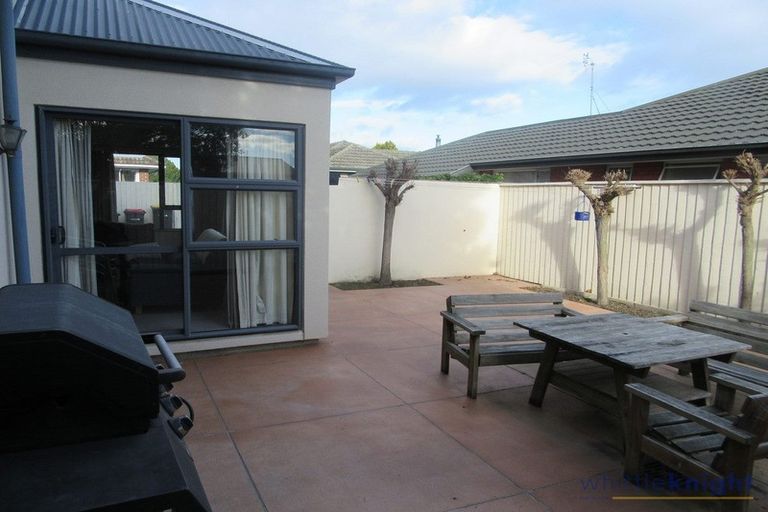 Photo of property in 122a Maidstone Road, Ilam, Christchurch, 8041