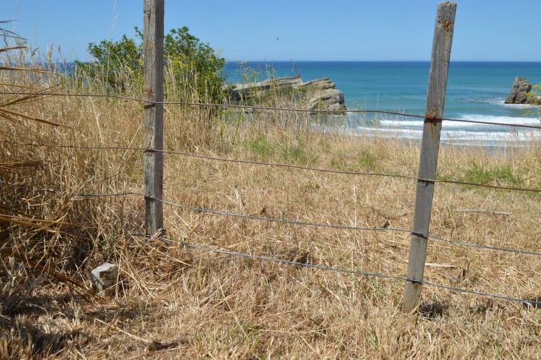 Photo of property in 28 Balfour Crescent, Castlepoint, Tinui, 5889