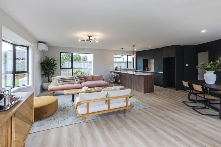 Photo of property in 21 Kingsbridge Drive, Burwood, Christchurch, 8083