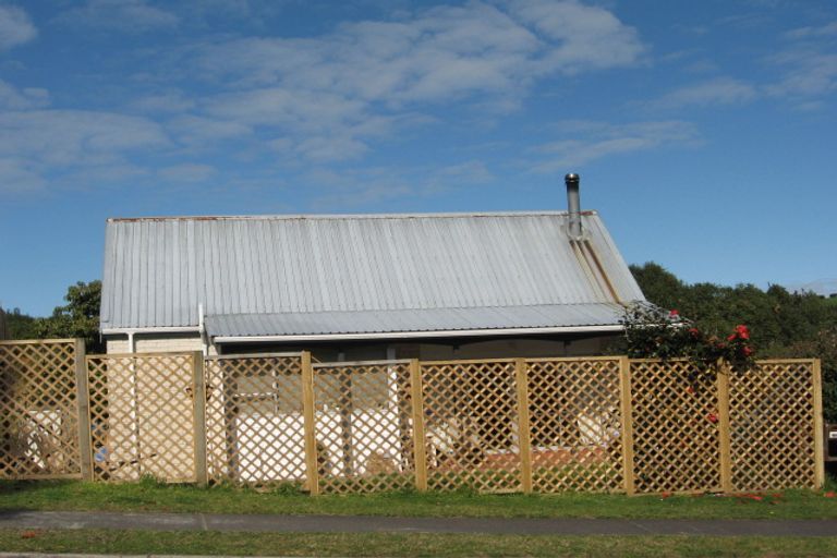 Photo of property in 165 Victory Street, Welcome Bay, Tauranga, 3112