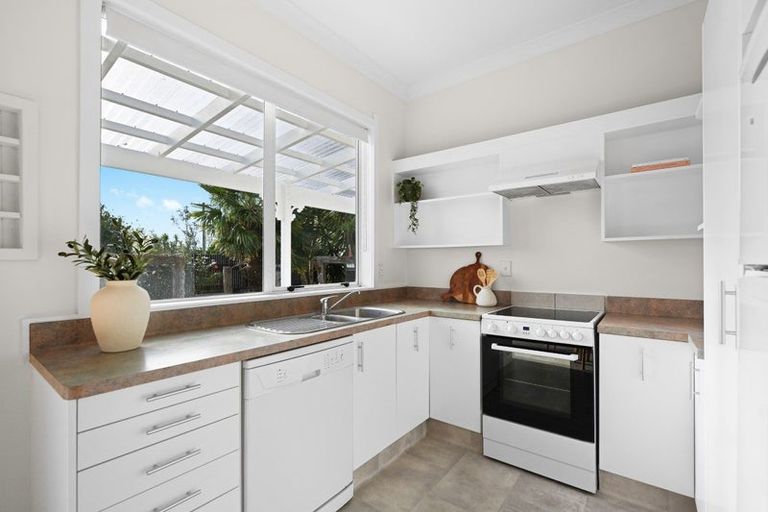 Photo of property in 1 Winter Street, Fairfield, Hamilton, 3214