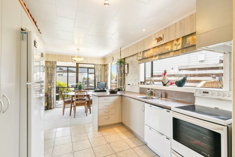 Photo of property in 4 Pelorous Street, Paparangi, Wellington, 6037