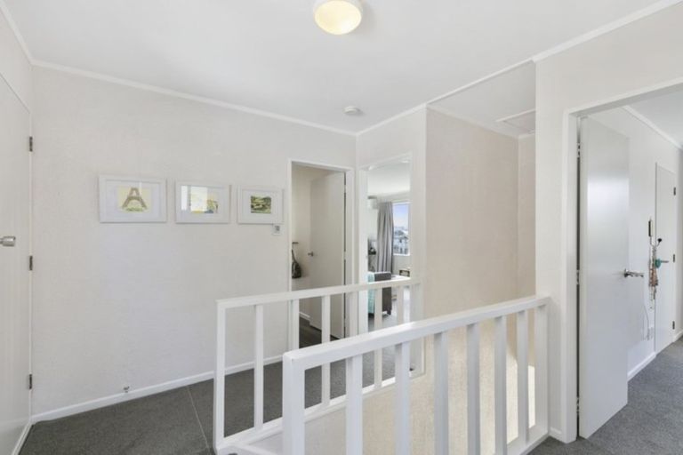 Photo of property in 10 Bowline Place, Whitby, Porirua, 5024