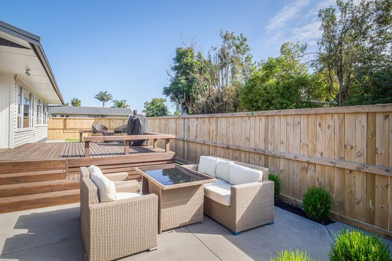 Photo of property in 289 Shakespeare Street, Leamington, Cambridge, 3432