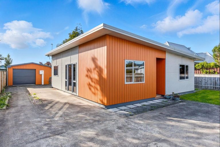 Photo of property in 37 Liverpool Street, Levin, 5510