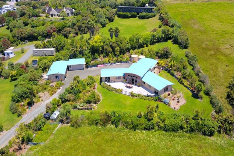 Photo of property in 6 Cullen Road, Waipu, 0582