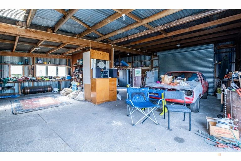 Photo of property in 72 Timaru Road, Waimate, 7924