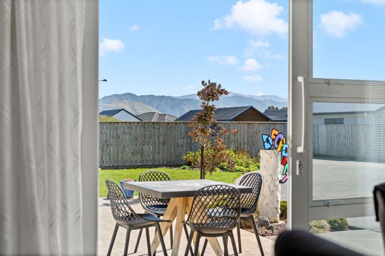 Photo of property in 13 Kea Court, Carterton, 5713