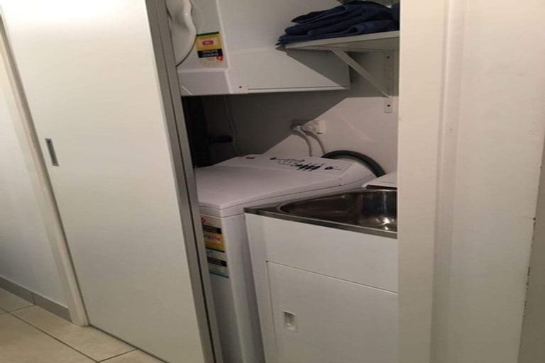 Photo of property in Bellagio Apartments, 4e/39 Taranaki Street, Te Aro, Wellington, 6011