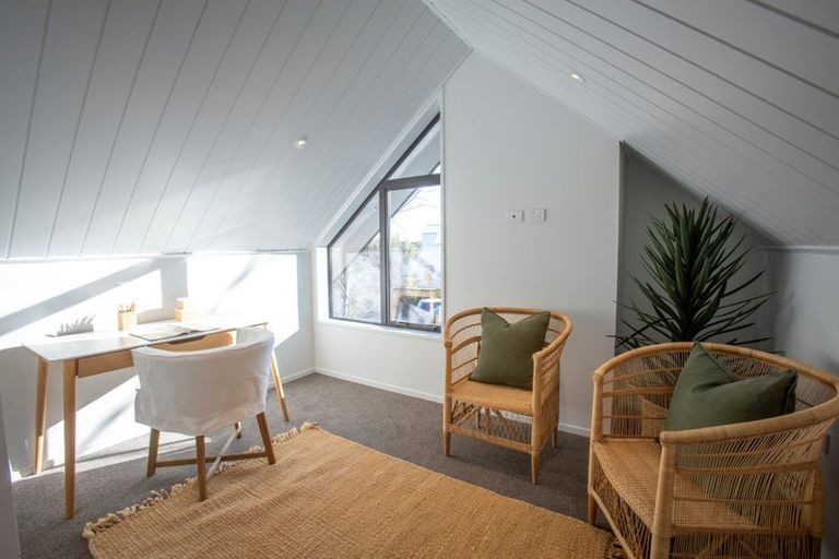 Photo of property in 4/11 Truscotts Road, Heathcote Valley, Christchurch, 8022