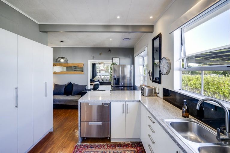 Photo of property in 14 Moeller Street, Taradale, Napier, 4112