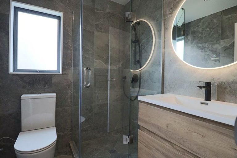 Photo of property in 62a Glenmore Road, Sunnyhills, Auckland, 2010