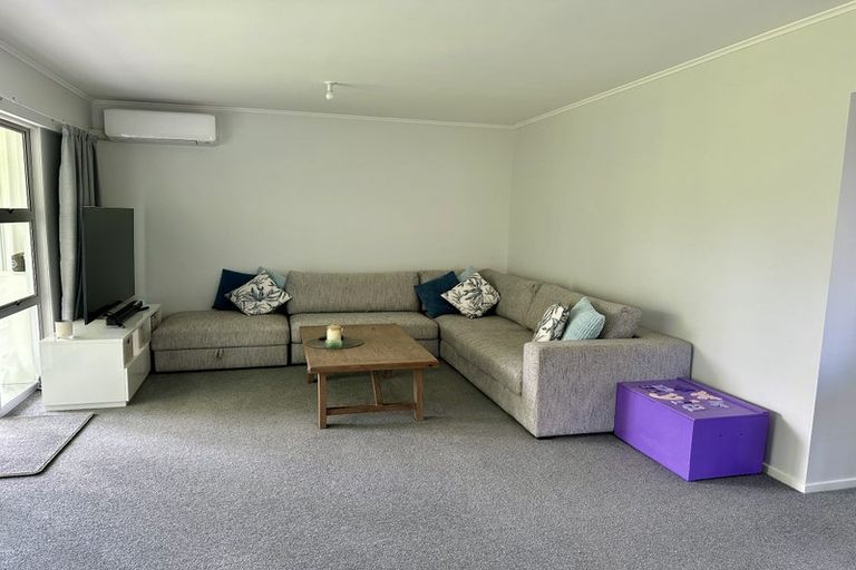 Photo of property in 121 Awaroa Road, Helensville, 0800