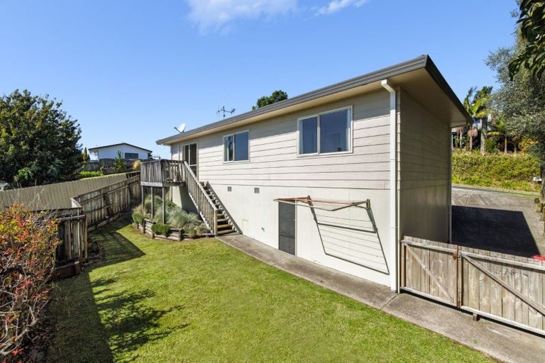 Photo of property in 14a Te Arawa Place, Welcome Bay, Tauranga, 3112