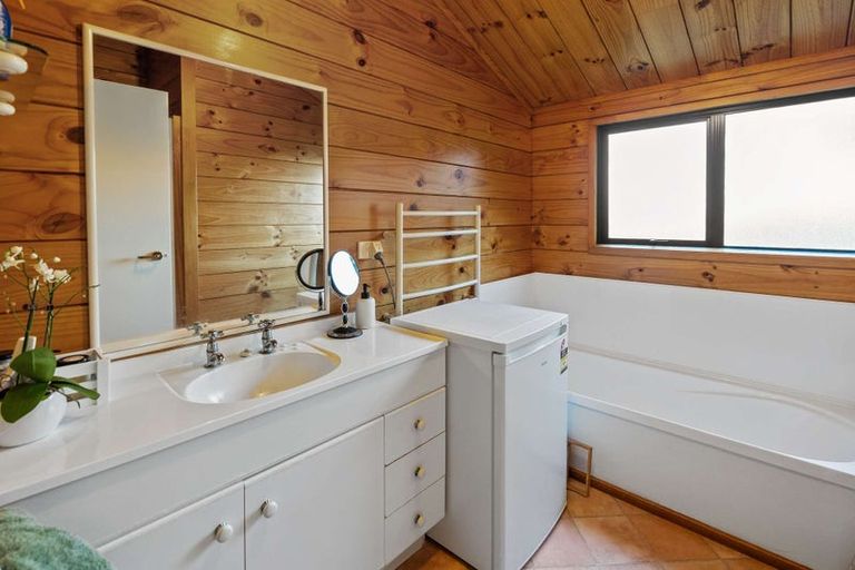 Photo of property in 6a Edward Street, Western Heights, Rotorua, 3015