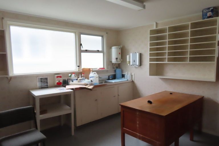 Photo of property in 58 Mclean Street, Woodville, 4920