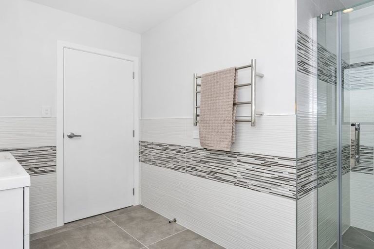 Photo of property in 3 Moira Close, Welcome Bay, Tauranga, 3175