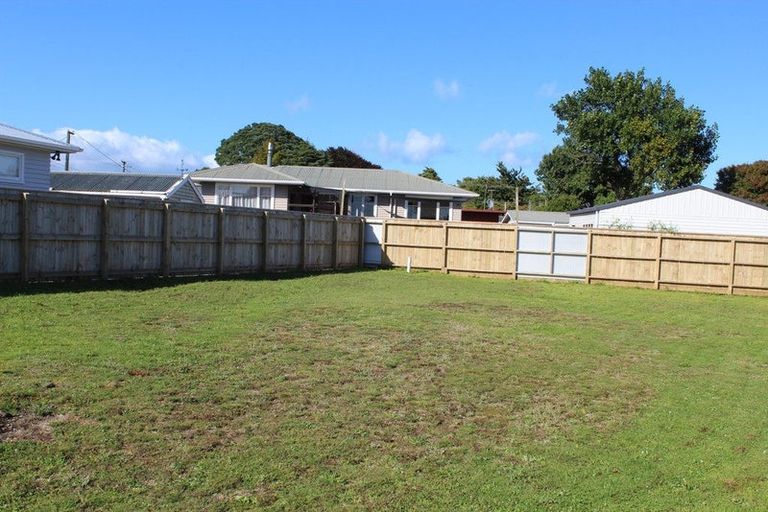 Photo of property in 1 Wheeler Place, Upper Vogeltown, New Plymouth, 4310