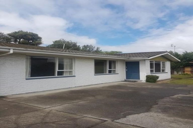 Photo of property in 2/245 Waimairi Road, Ilam, Christchurch, 8041