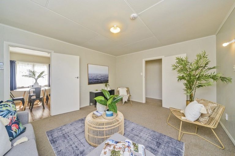 Photo of property in 27 Duff Crescent, Highbury, Palmerston North, 4412