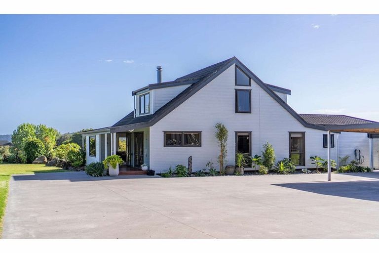 Photo of property in 70 Edmonds Road, Kerikeri, 0293