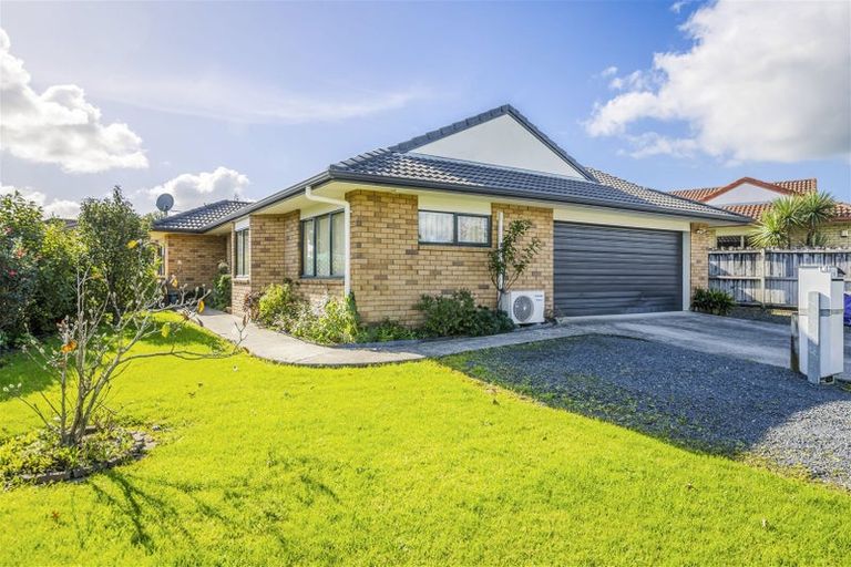 Photo of property in 14 Milson Drive, Papakura, 2110