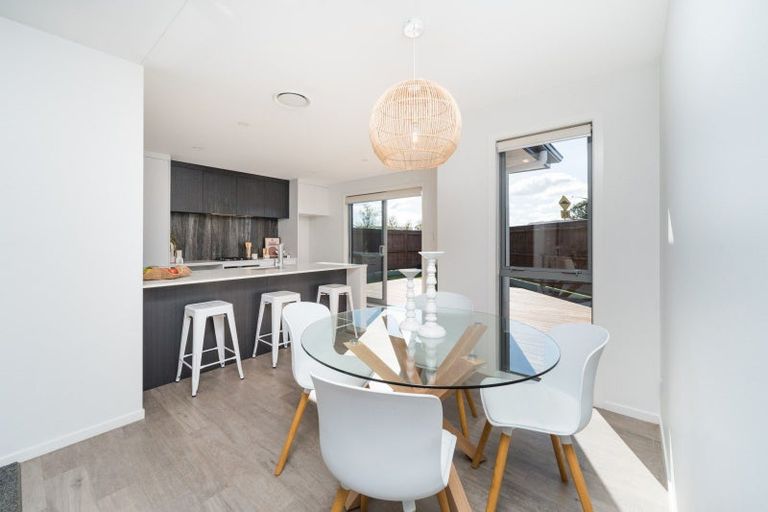 Photo of property in 2 Seddon Street, Takaro, Palmerston North, 4412