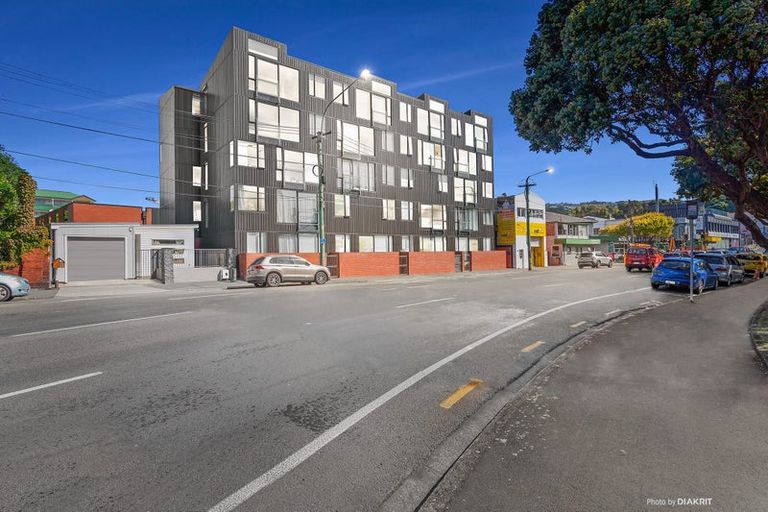 Photo of property in Nouvo Apartments, 4e/21 Rugby Street, Mount Cook, Wellington, 6021