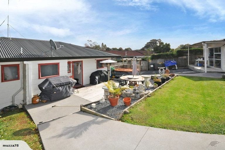 Photo of property in 4 William Hadlow Place, Hatfields Beach, Orewa, 0931