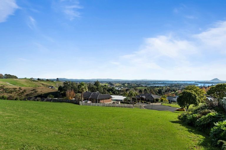 Photo of property in 11 Holcombrooke Lane, Welcome Bay, Tauranga, 3175