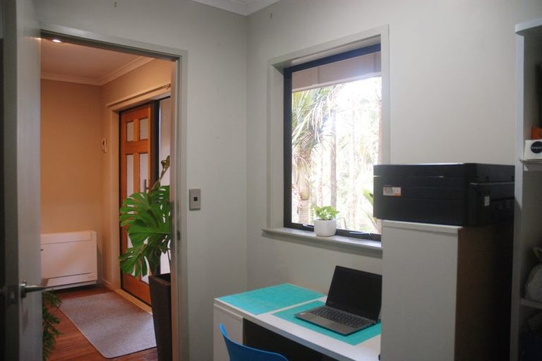 Photo of property in 45 Jonkers Road, Waitakere, Henderson, 0782