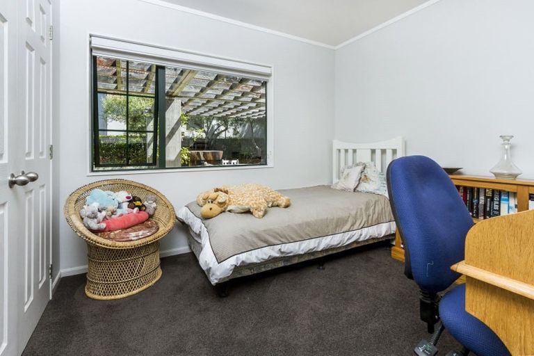 Photo of property in 23 Hugh Green Drive, Pinehill, Auckland, 0632