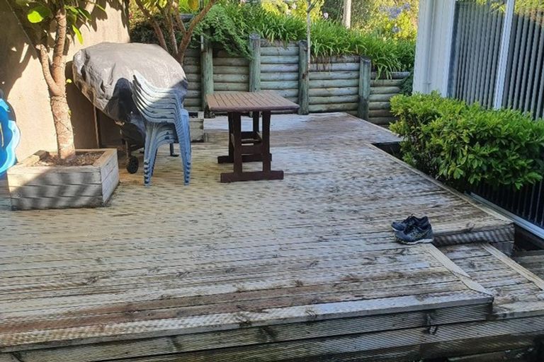 Photo of property in 18 Rewa Place, Russell, 0202